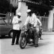 Xavier Miserachs. "Tamariu, 1965". Un policia i una parella en moto